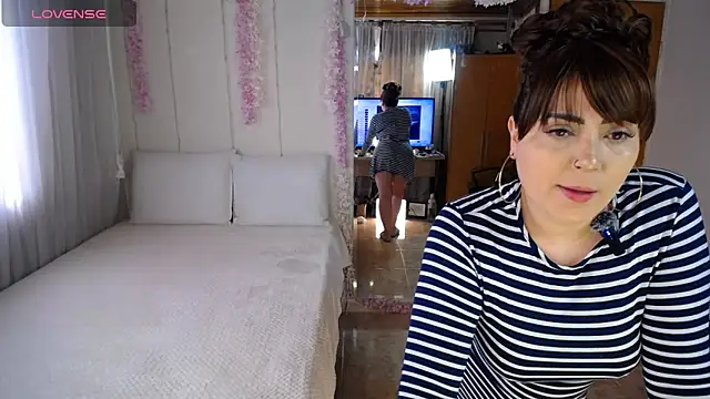 Sahory   online show from 11/04/25, 07:35