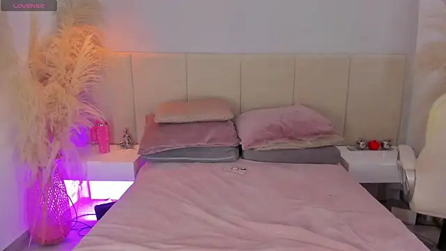 sofia pamela online show from 09/13/25, 07:13