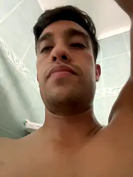 Magicerosxx69 online show from 09/09/25, 04:45