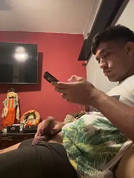 Magicerosxx69 online show from 10/03/25, 08:11