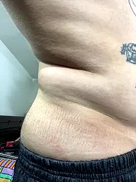 TheKing6ix9ine69 online show from 09/28/25, 10:37