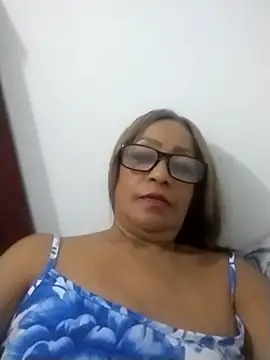 Snapshot of keyla-sensual chatting on 03/09/25, 08:42 keyla-sensual online show from 03/09/25, 08:42