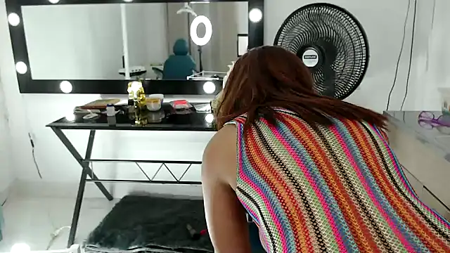 Snapshot of keyla-sensual chatting on 09/27/25, 10:59 keyla-sensual online show from 09/27/25, 10:59