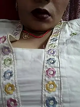 Snapshot of Ritasingh-0461 chatting on 07/17/26, 05:03 Ritasingh-0461 online show from 07/17/26, 05:03