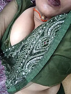 Snapshot of Ritasingh-0461 chatting on 07/27/26, 07:04 Ritasingh-0461 online show from 07/27/26, 07:04