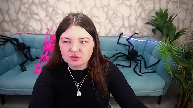 RosieMoons online show from 10/24/25, 07:21