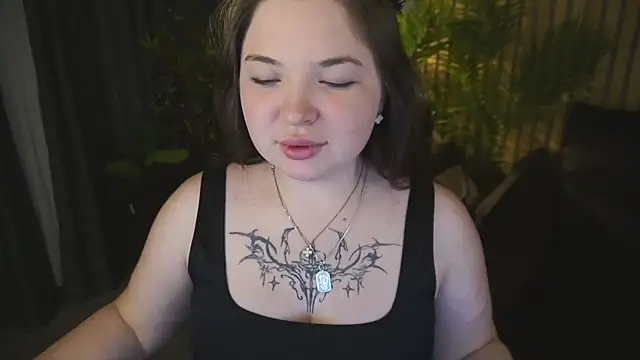 RosieMoons online show from 11/24/25, 08:19