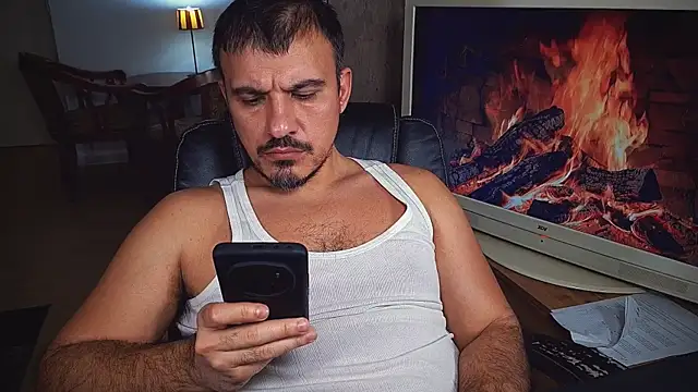 officeman7 online show from 02/04/25, 09:41