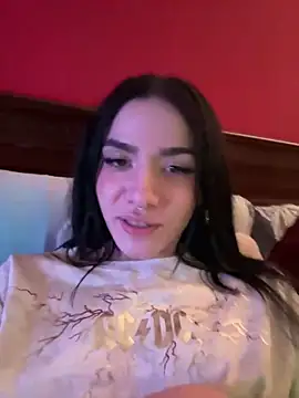 ShannonShanny online show from 12/17/24, 09:49