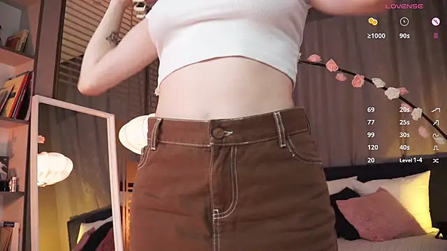 askaudrey  online show from 02/25/25, 03:05