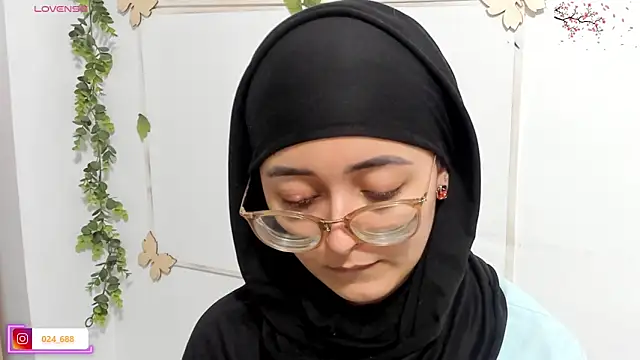 aysel elid online show from 04/18/26, 10:10