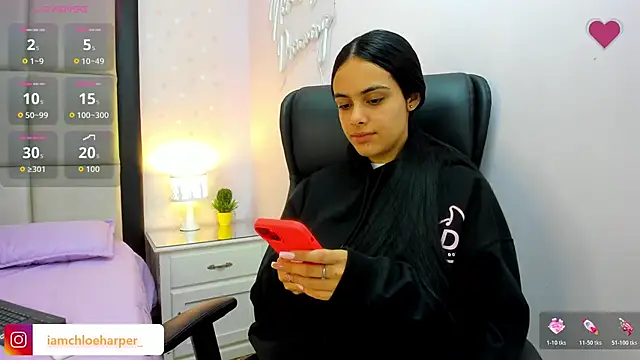 ChloeHarper  online show from 11/05/25, 01:11