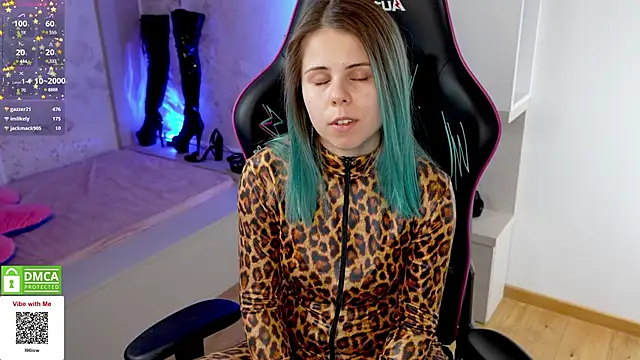 Latex Kitty online show from 02/17/25, 05:10