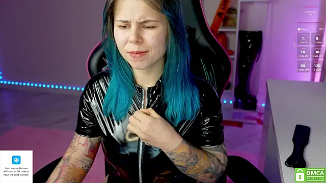 Latex Kitty online show from 10/10/25, 03:44