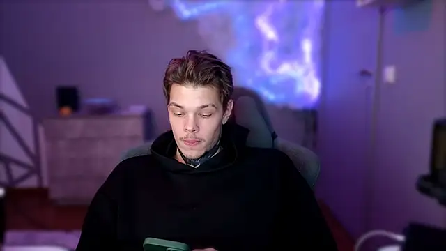 DENIS HERE online show from 12/14/24, 04:31