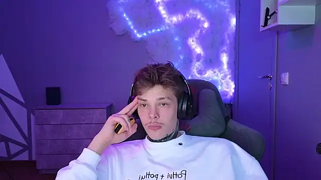 DENIS HERE online show from 12/16/24, 08:48