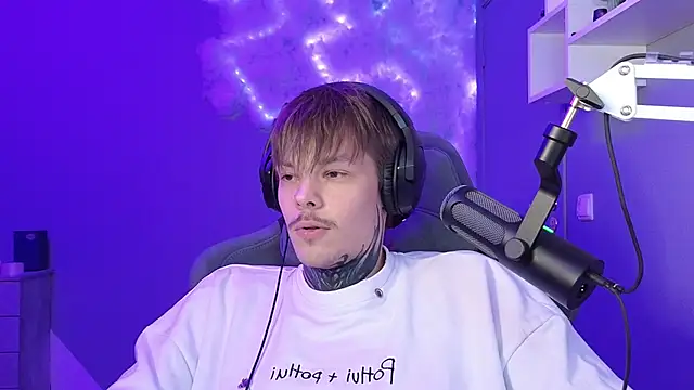 DENIS HERE online show from 01/16/25, 02:19