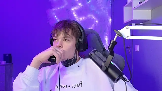 DENIS HERE online show from 01/16/25, 05:21