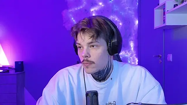 DENIS HERE online show from 01/22/25, 11:10