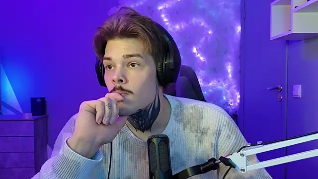 DENIS HERE online show from 01/31/25, 04:27