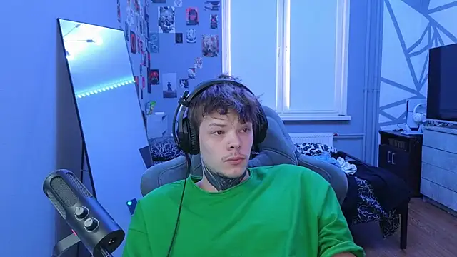 DENIS HERE online show from 03/19/25, 03:51