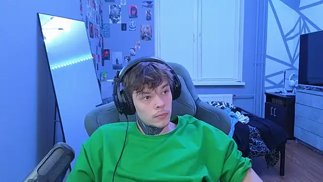 DENIS HERE online show from 03/19/25, 06:55