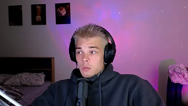 DENIS HERE online show from 09/08/25, 10:53