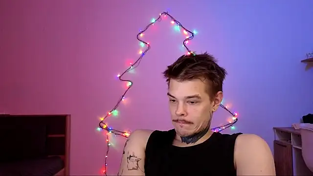 DENIS HERE online show from 11/28/25, 08:33