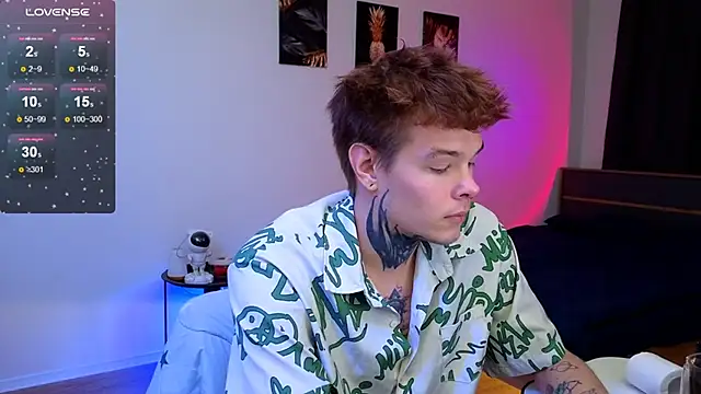 DENIS HERE online show from 12/20/25, 04:03