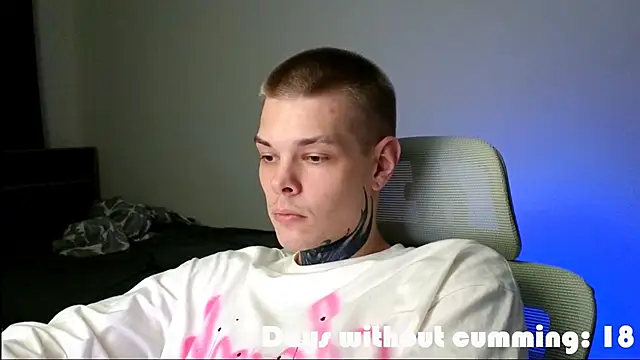 Snapshot of DENIS_HERE chatting on 05/22/26, 11:54 DENIS HERE online show from 05/22/26, 11:54
