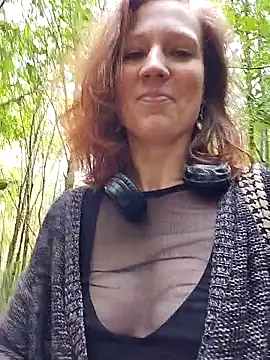 Exhibitionsplit online show from 10/31/25, 10:38