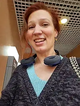 Exhibitionsplit online show from 12/05/25, 12:36