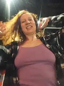 Exhibitionsplit online show from 02/04/26, 10:36