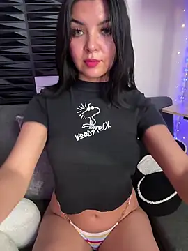 Snapshot of FoxyMx chatting on 02/03/25, 03:20 FoxyMx online show from 02/03/25, 03:20