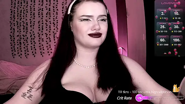 strawberry elfcat online show from 01/17/25, 11:18