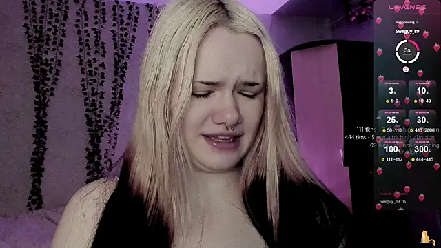 strawberry elfcat online show from 02/28/26, 06:14