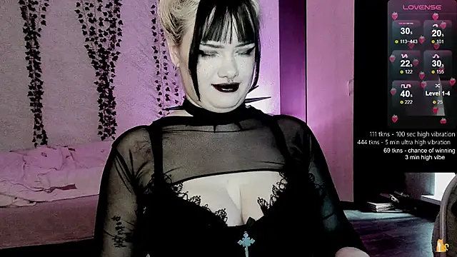 strawberry elfcat online show from 03/29/26, 03:17