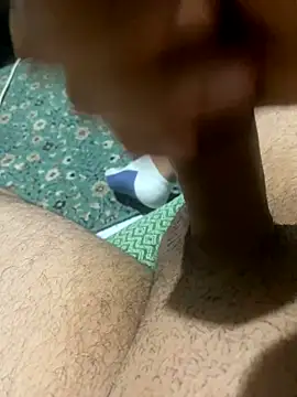 azginnn35 online show from 10/08/25, 12:30