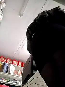 Snapshot of Mia_Novikov chatting on 12/07/24, 12:08 Mia Novikov online show from 12/07/24, 12:08