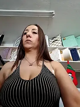 Snapshot of Mia_Novikov chatting on 12/08/24, 08:47 Mia Novikov online show from 12/08/24, 08:47