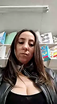 Snapshot of Mia_Novikov chatting on 01/13/25, 02:50 Mia Novikov online show from 01/13/25, 02:50