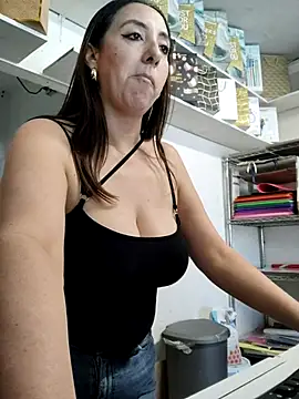 Snapshot of Mia_Novikov chatting on 10/11/25, 08:07 Mia Novikov online show from 10/11/25, 08:07