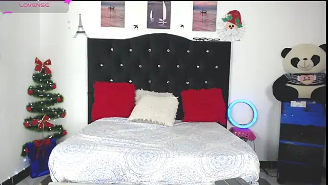 little maleja online show from 12/23/25, 02:31