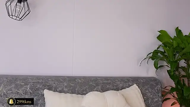 katie cruz online show from 10/31/25, 11:11