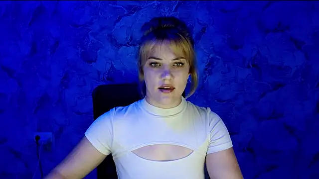 Snapshot of nika_gold1 chatting on 07/14/26, 04:23 nika gold1 online show from 07/14/26, 04:23