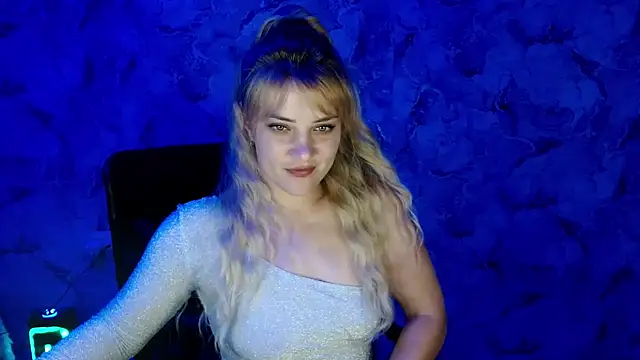 Snapshot of nika_gold1 chatting on 07/28/26, 07:39 nika gold1 online show from 07/28/26, 07:39