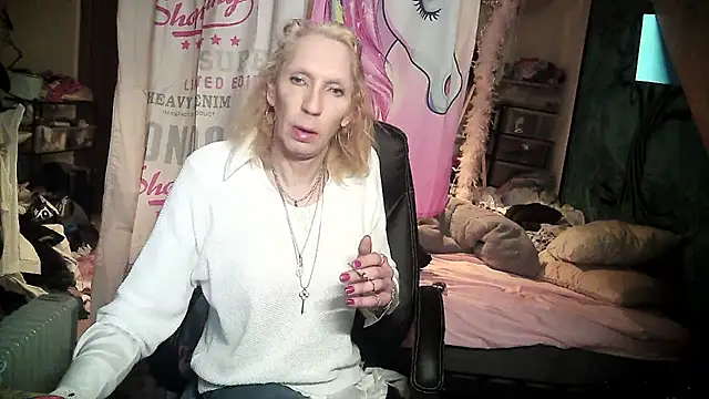 Ombeline1 online show from 02/25/25, 08:03