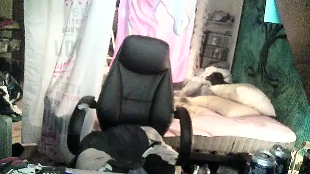 Ombeline1 online show from 02/25/25, 05:47