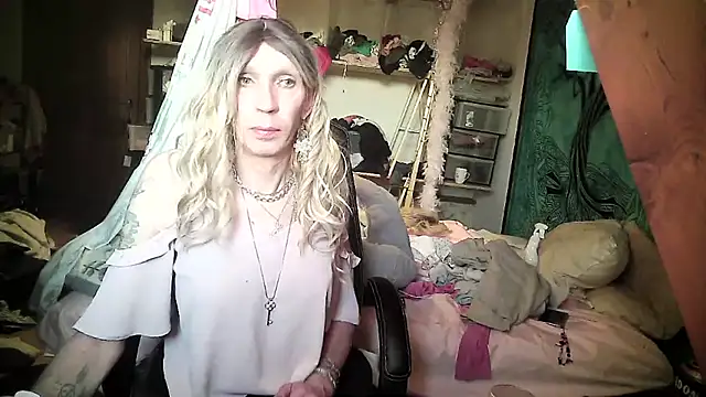 Ombeline1 online show from 03/03/25, 04:56