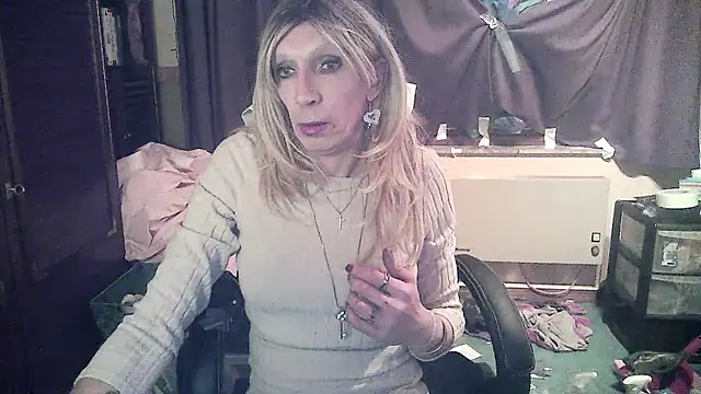 Ombeline1 online show from 03/15/25, 04:13